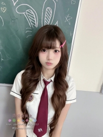 草莓   158/40/C/19歲