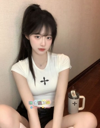 晨希 160cm C 44kg 18歲