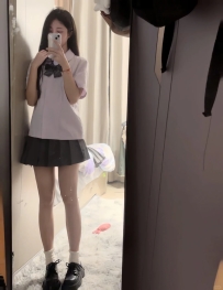 小涵 155/39/B/20歲