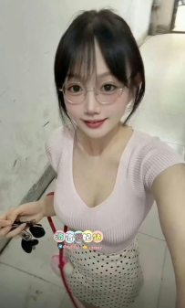 蔓蔓  162.D.46kg.23歲